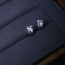 Classic Diamond Stud Earrings (4 prongs)